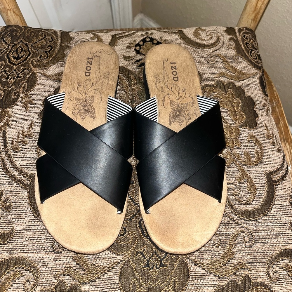 IZOD Sandals